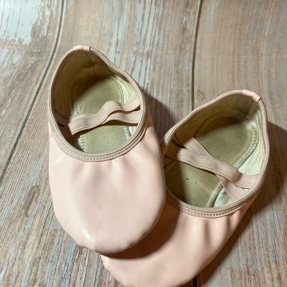Girls Basllet shoes - little girls Size 12